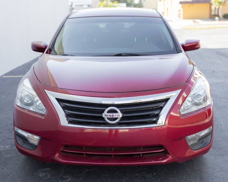 2015 Nissan Altima for sale at Auto Outlet of Sarasota in Sarasota FL