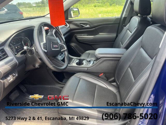 2023 GMC Acadia SLT