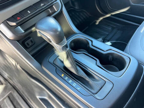 2022 GMC Canyon Elevation Standard