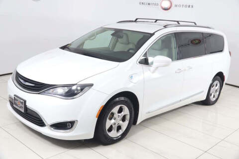 2018 Chrysler Pacifica Hybrid Touring L