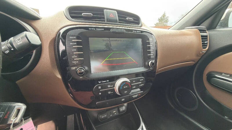 2016 Kia Soul +