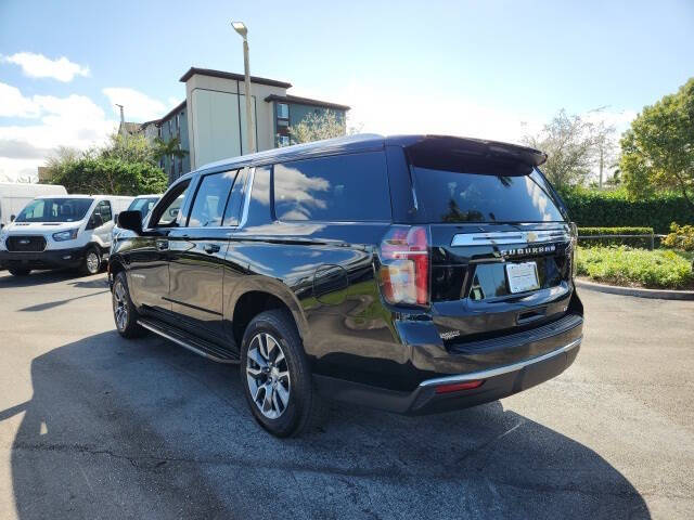 2024 Chevrolet Suburban LT