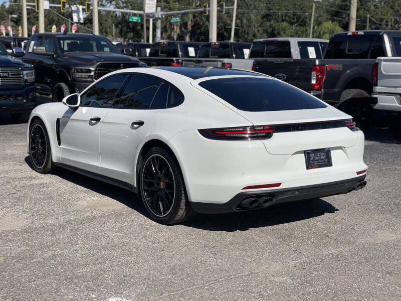 2018 Porsche Panamera 4
