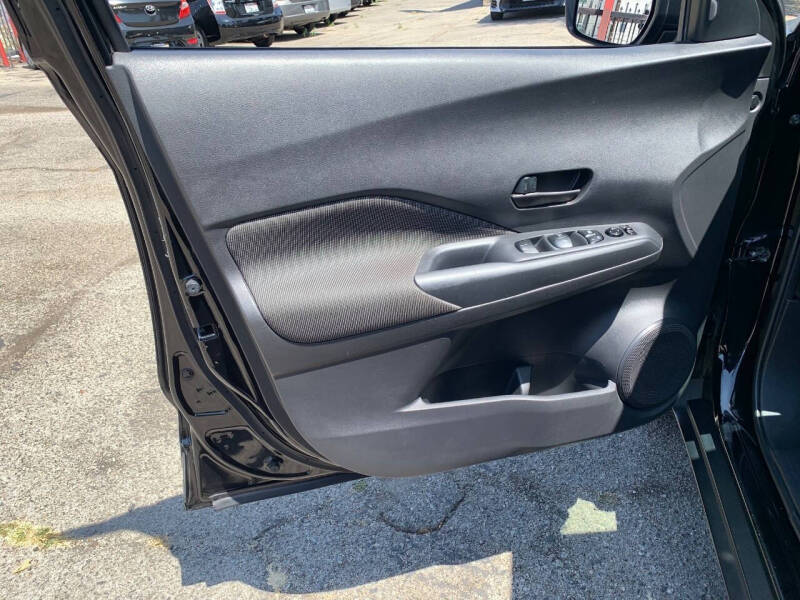 2020 Nissan Kicks S