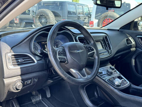 2016 Chrysler 200 Limited