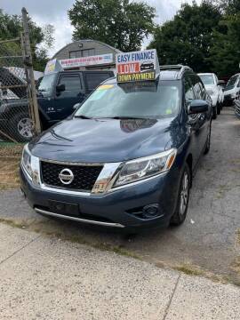 2015 Nissan Pathfinder for sale at Drive Deleon in Yonkers NY