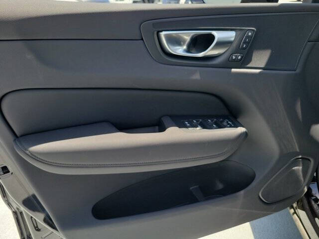 2026 Volvo XC60 B5 Core