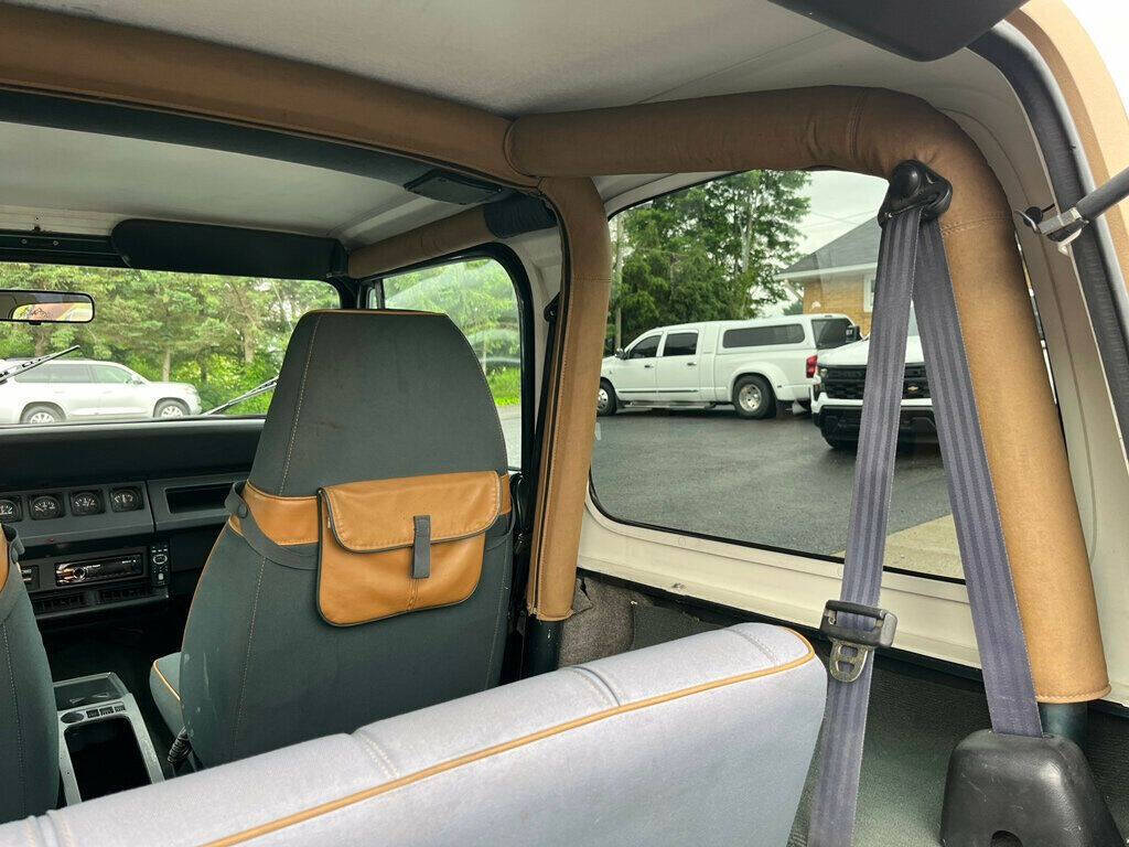 1994 Jeep Wrangler 18