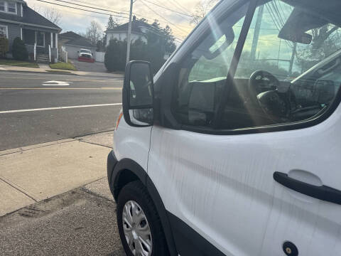 2022 Ford Transit 250