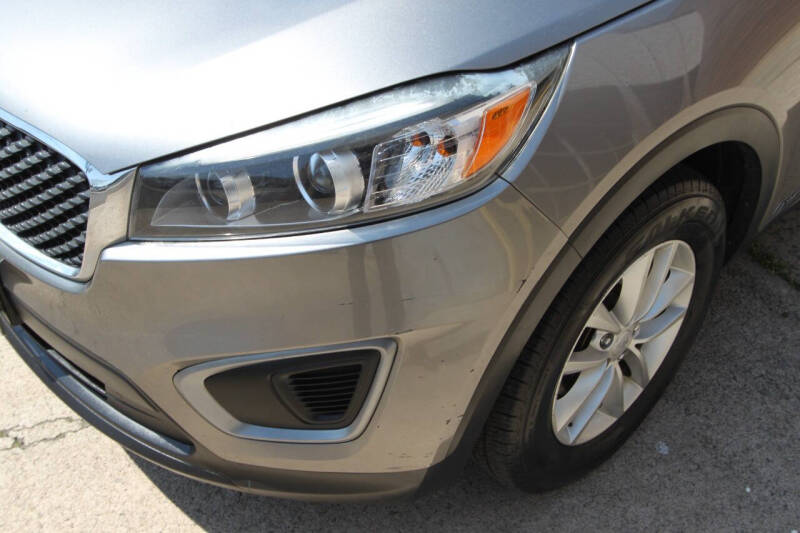 2017 Kia Sorento LX