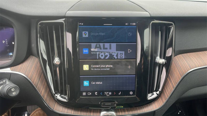 2022 Volvo XC60 B5 Momentum