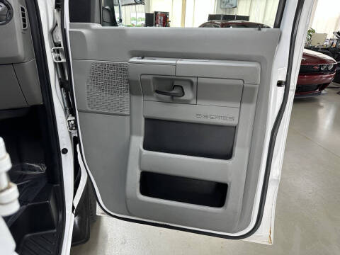 2013 Ford E-Series E-350 SD