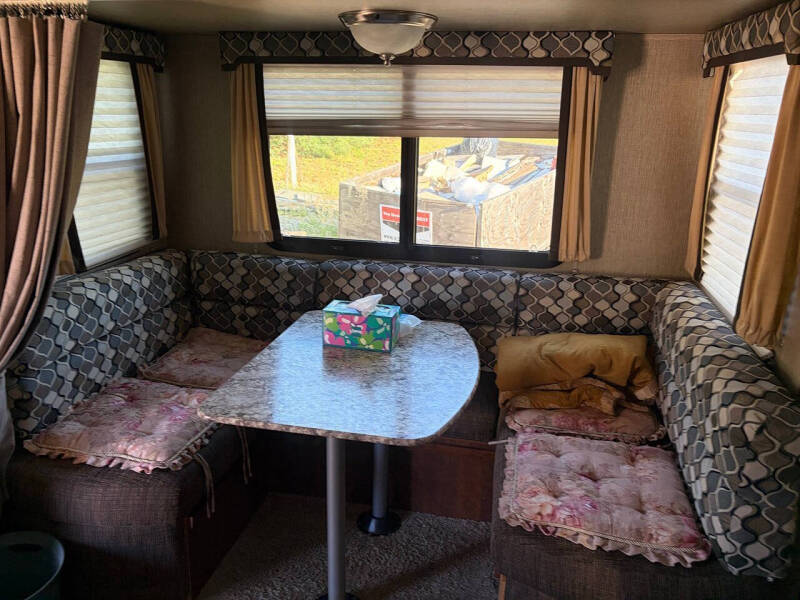 2017 Keystone RV ultra-lite 250