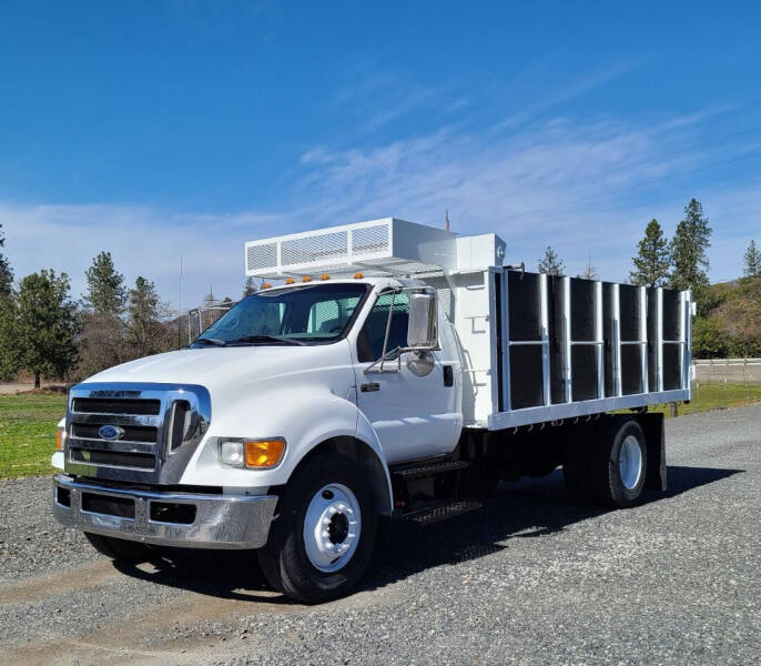 2005 Ford F-650 for sale at CPMTRUCKSALES.COM in Central Point OR