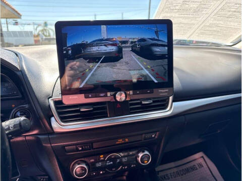 2017 Mazda MAZDA3 Touring