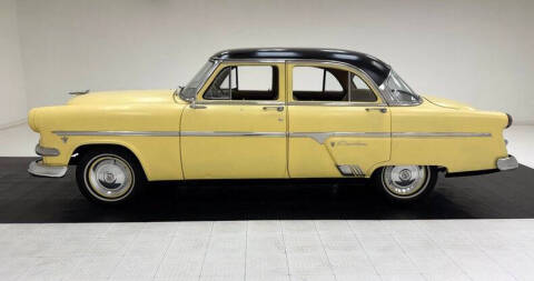 1954 Ford Crestline