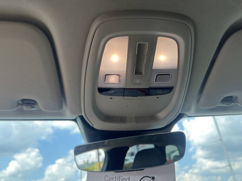 2025 Volvo XC60 T8 Plus Dark Theme