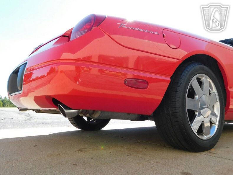 2002 Ford Thunderbird Deluxe