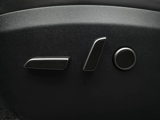 2024 Tesla Model Y Performance