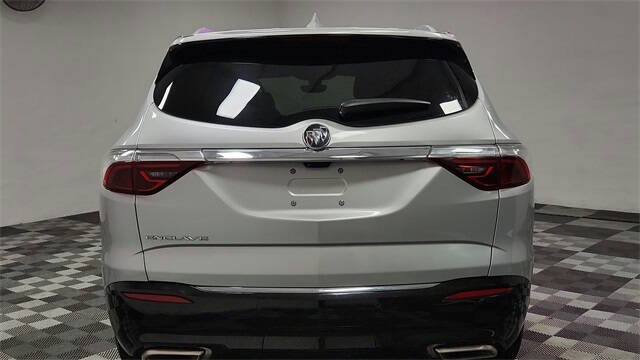 2022 Buick Enclave Essence