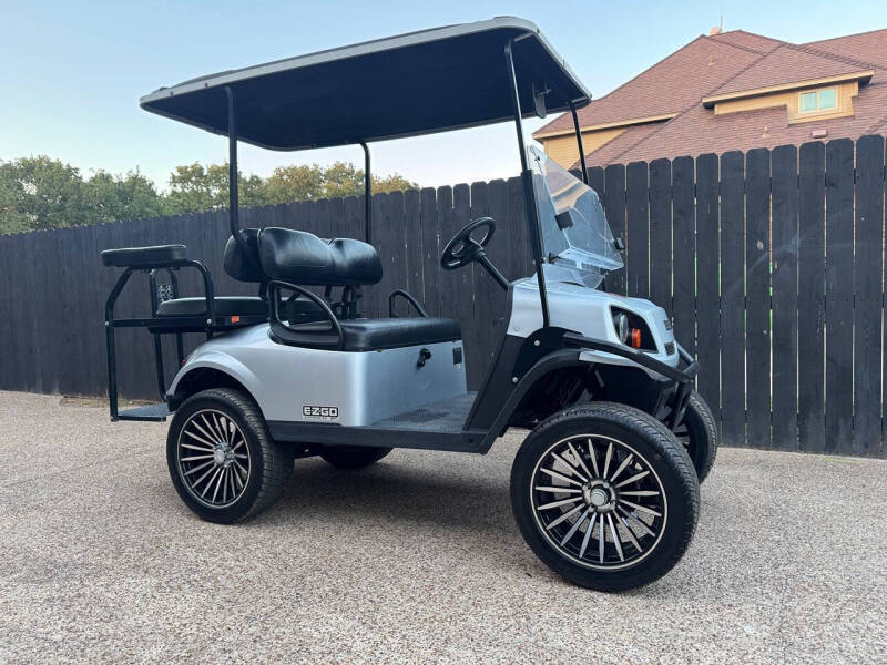 2020 E-Z-GO Express S4