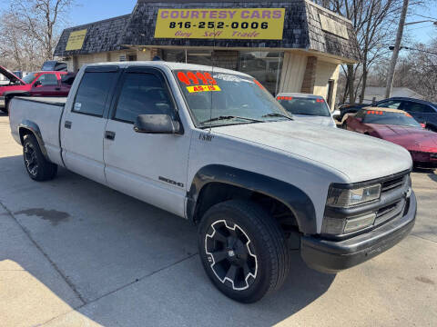1999 Chevrolet C/K 2500 Series for sale at Courtesy Cars in Independence MO
