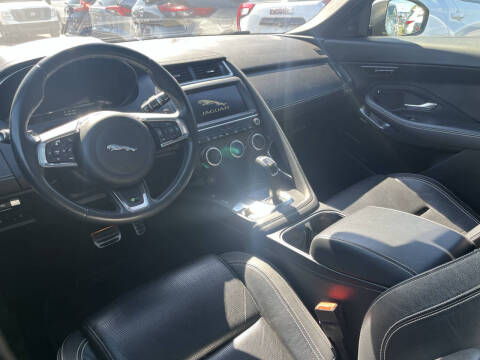 2018 Jaguar E-PACE P300 R-Dynamic SE