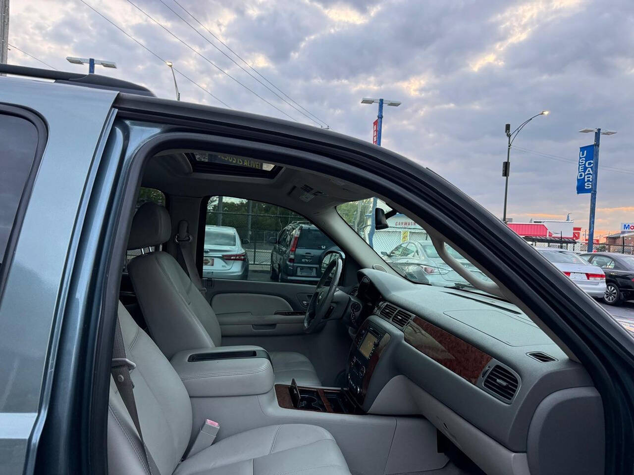 2008 Chevrolet Suburban for sale at Chicago Auto House in Chicago, IL