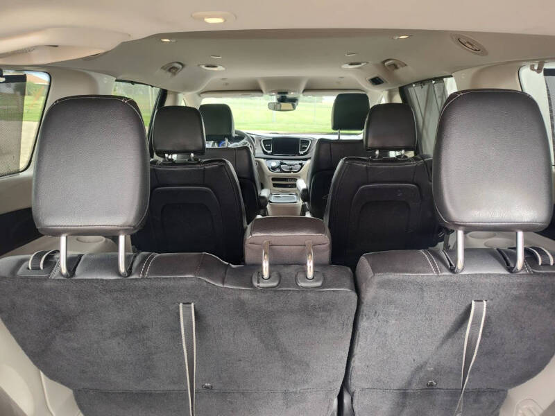 2022 Chrysler Pacifica Touring L