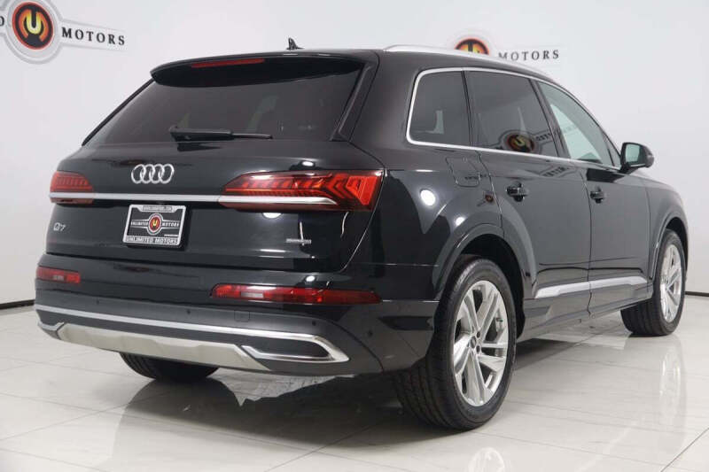2022 Audi Q7 quattro Premium Plus 55 TFSI