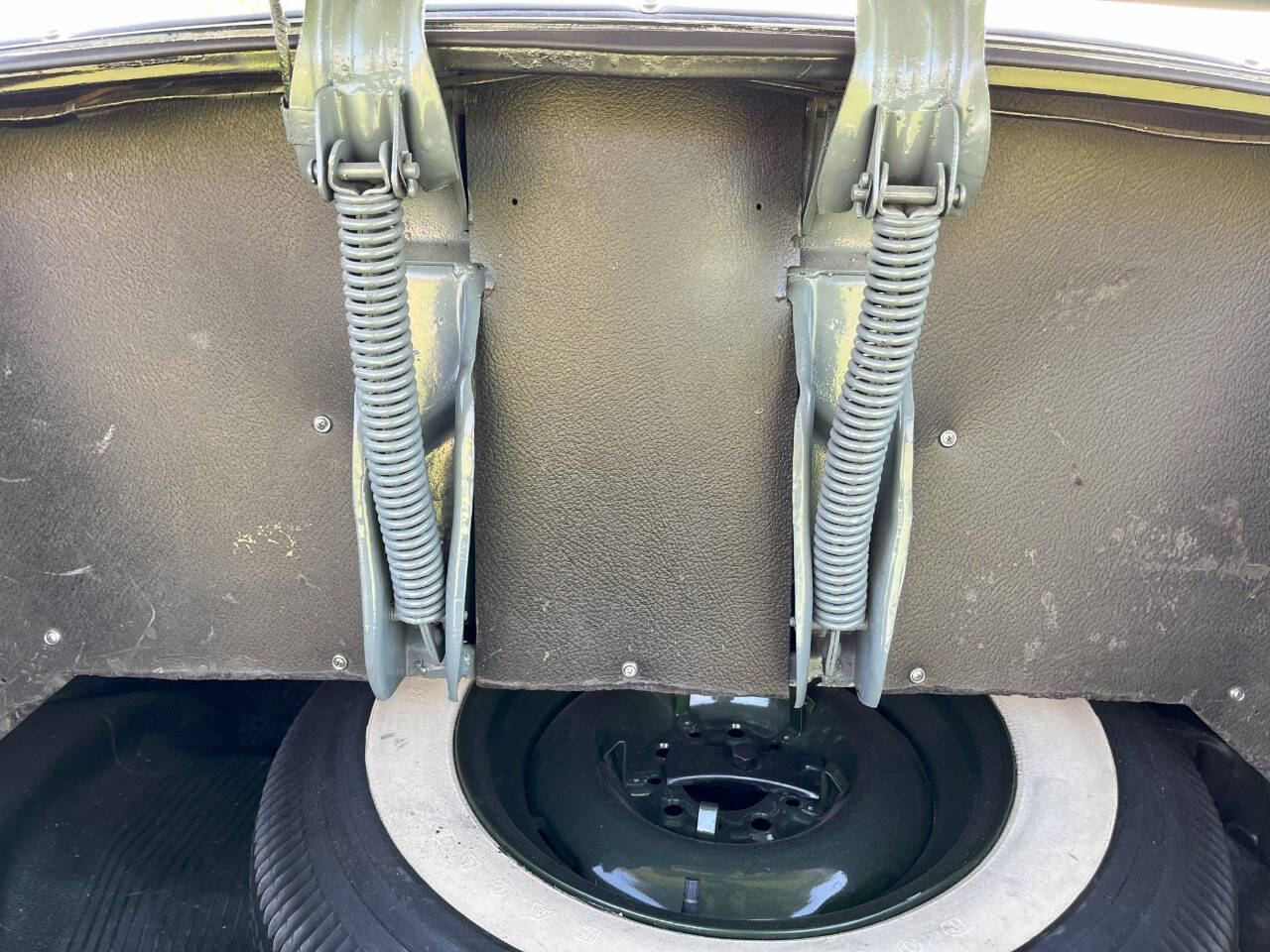 1948 Desoto Custom 174
