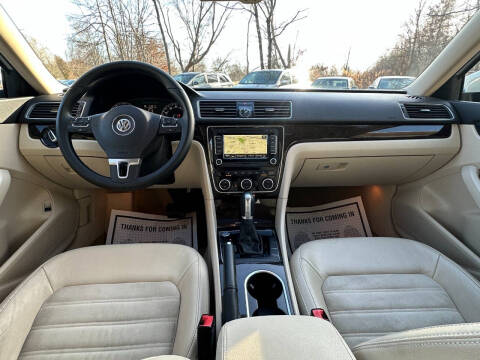 2015 Volkswagen Passat 1.8T SEL Premium