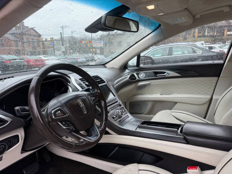 2017 Lincoln MKZ Black Label