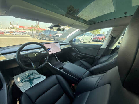 2019 Tesla Model 3 Mid Range