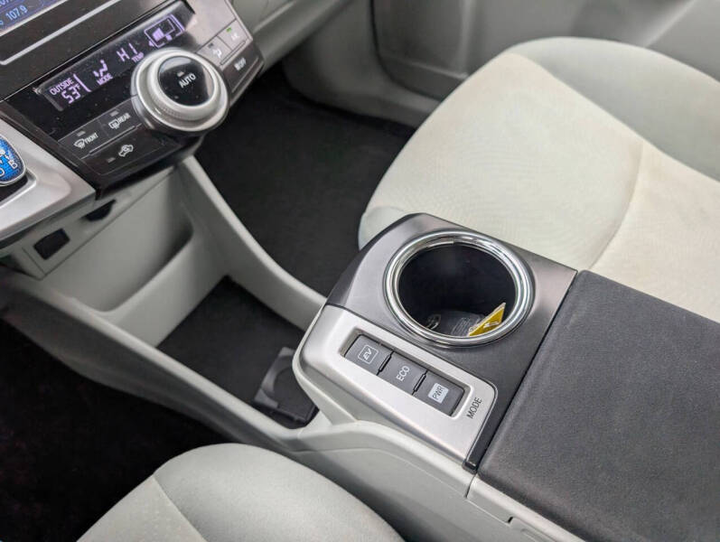 2012 Toyota Prius v Three