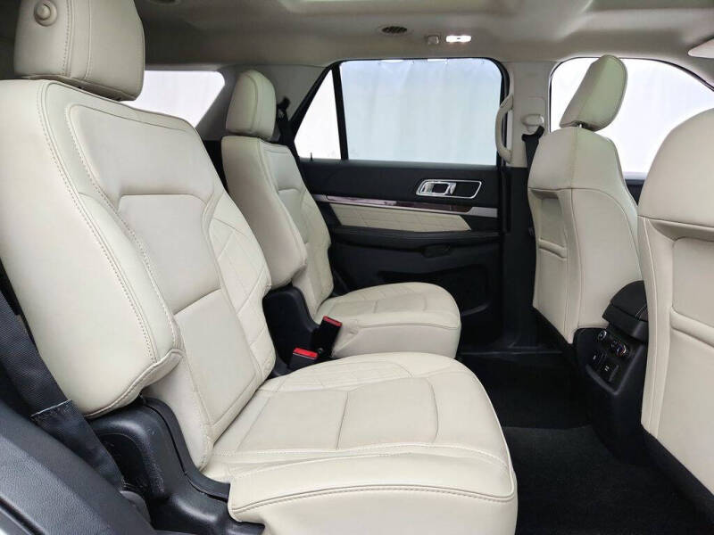 2019 Ford Explorer Platinum