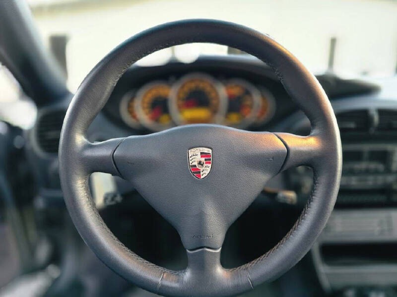 2003 Porsche 911 Carrera