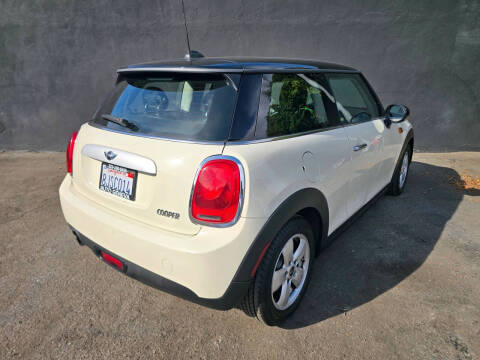 2015 MINI Hardtop 2 Door Cooper