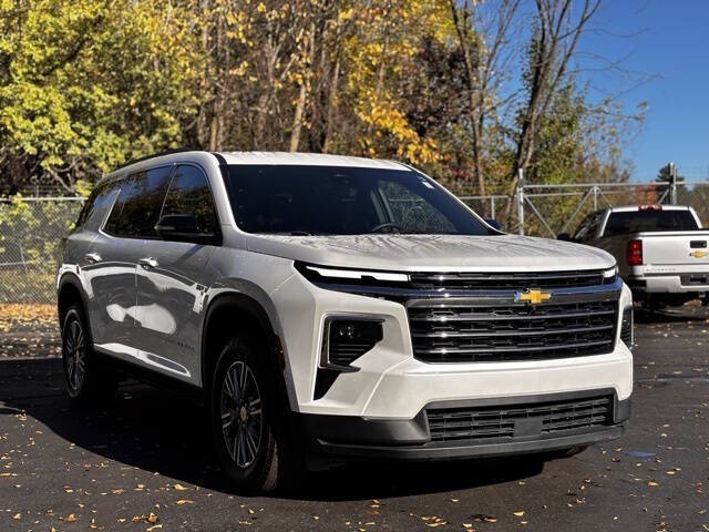 2024 Chevrolet Traverse LT
