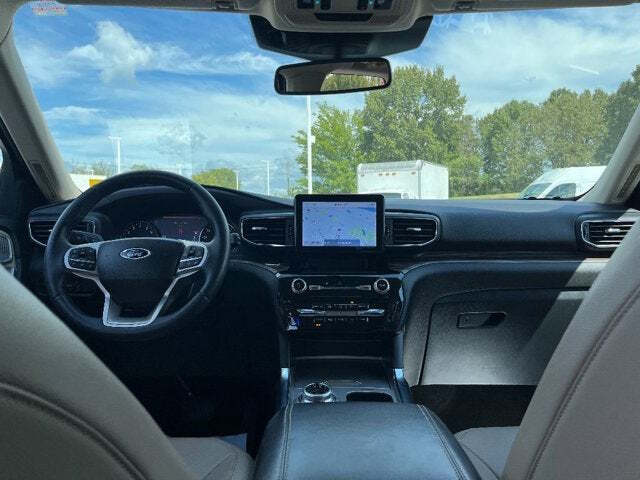 2023 Ford Explorer 37