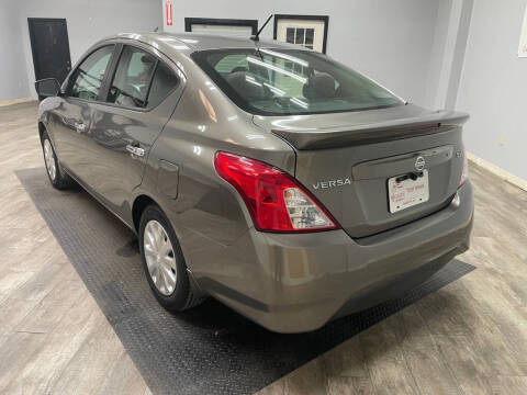 2017 Nissan Versa
