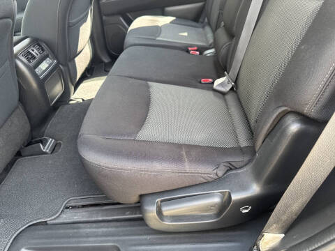 2017 Nissan Pathfinder SV