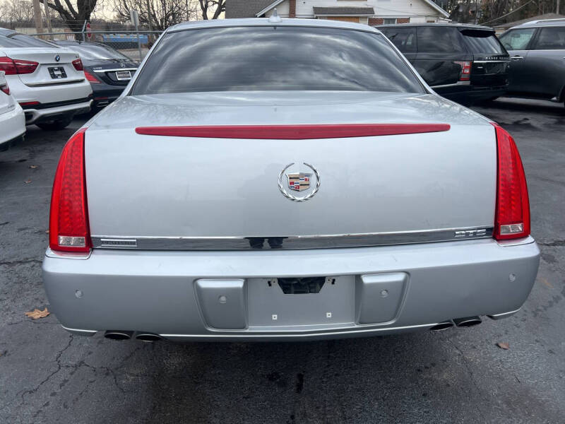 2011 Cadillac DTS Platinum Collection