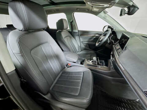 2023 Audi Q5 quattro Premium Plus 40 TFSI