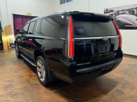 2015 Cadillac Escalade ESV Luxury