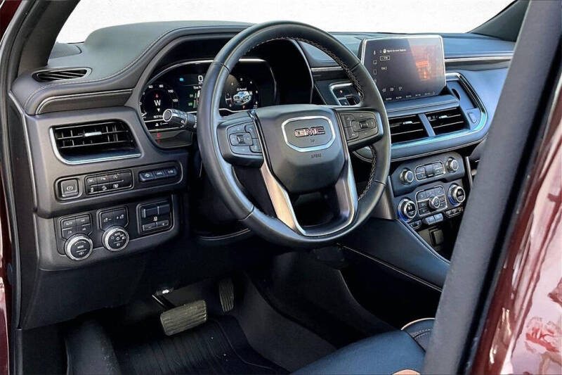 2023 GMC Yukon XL AT4