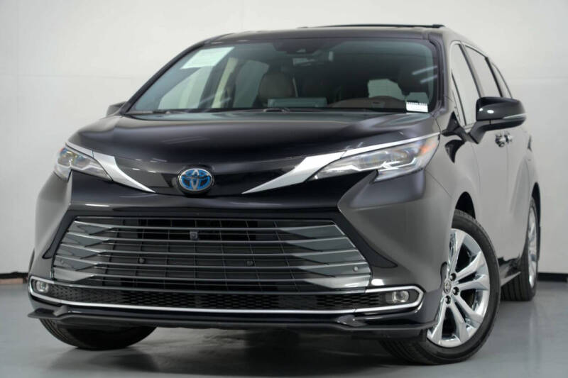 2024 Toyota Sienna Platinum 7-Passenger