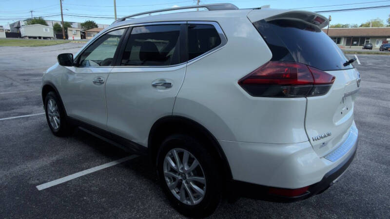 2018 Nissan Rogue SV