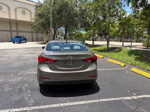 2014 Hyundai Elantra SE