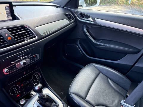 2016 Audi Q3 2.0T quattro Prestige